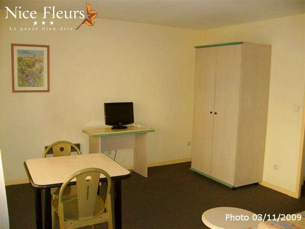 Nice Fleurs Apart'Hotel Habitación foto